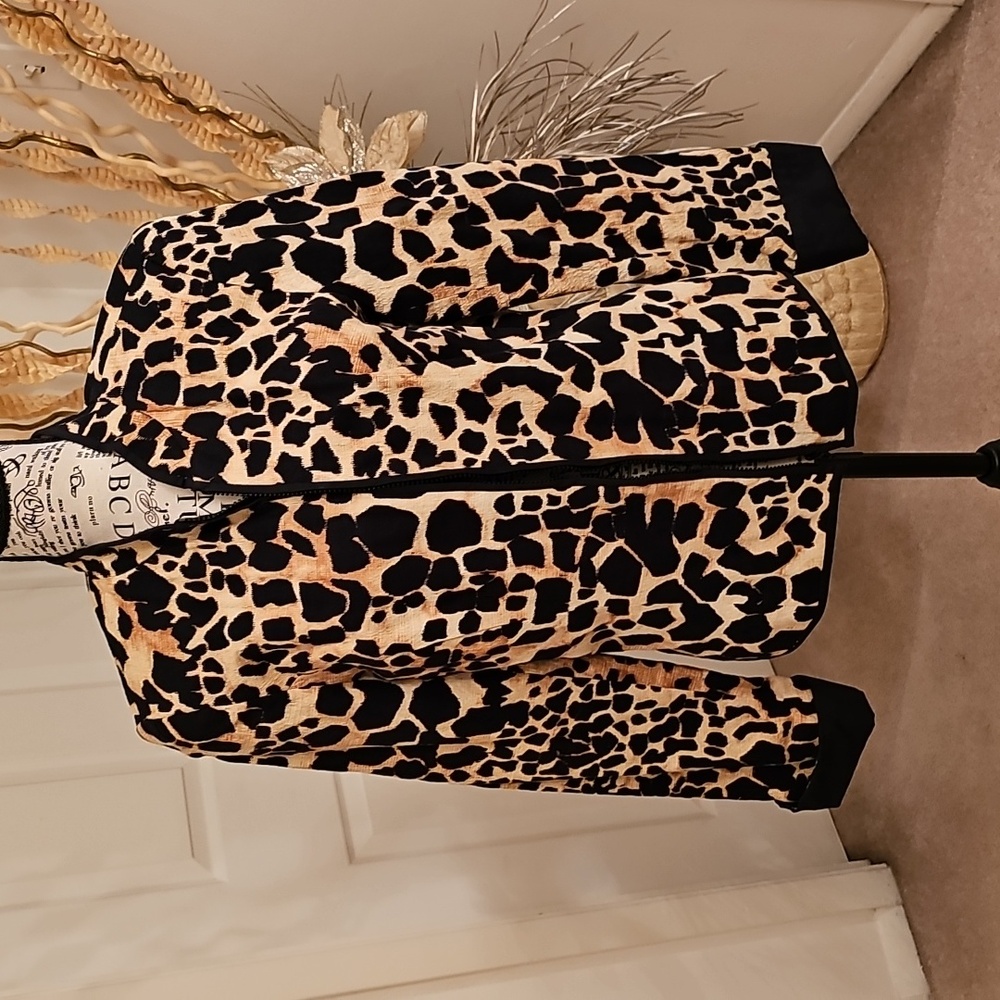 MAGGY LONDON LEOPARD ZIPPER FRONT JACKET